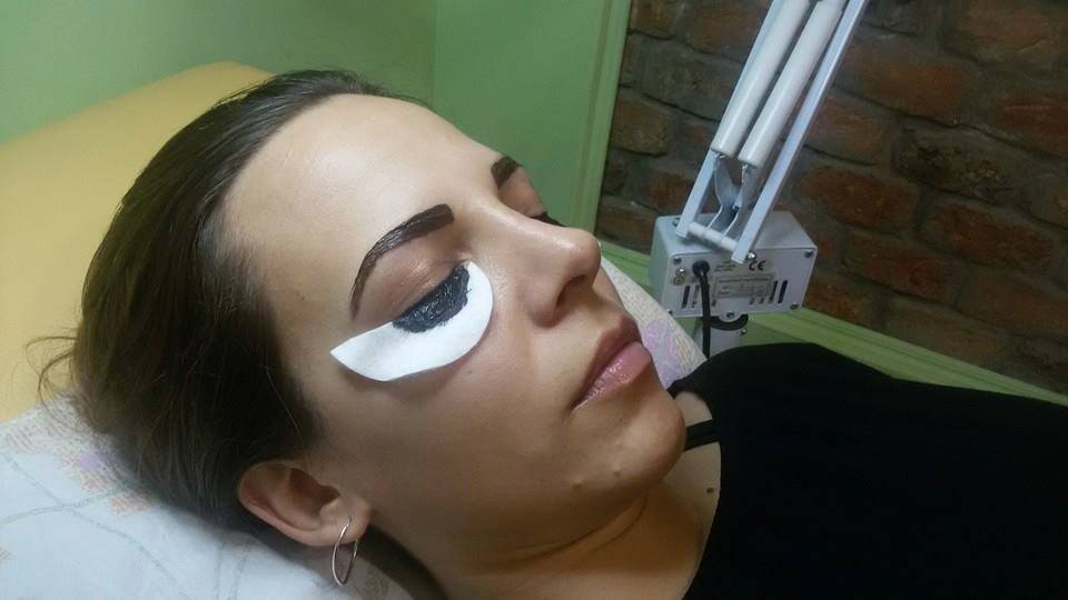 Farbanje obrva i trepavica